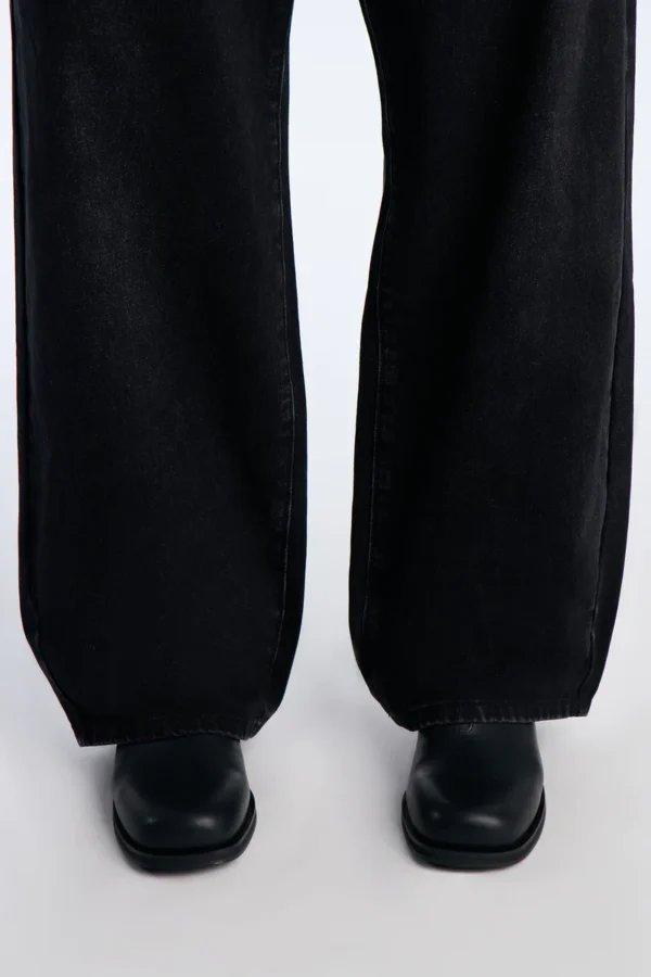 10-30-25_S8_60_MZ108101_Black_ZSR_KF_PC_14-57-01_93674_SKS_1ef42856-089d-4e0b-93b1-47e27f94463d (1) Leather Square zip up Toe Ankle Boots