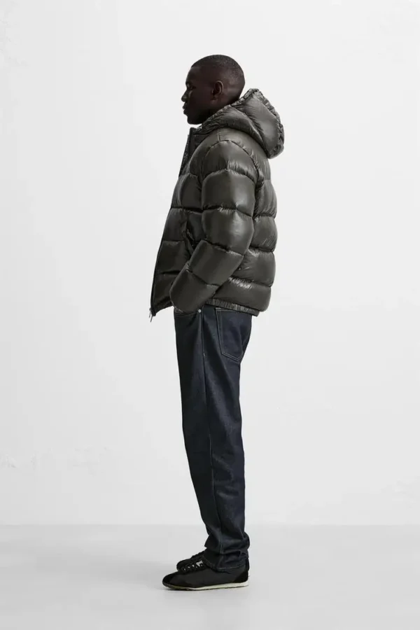Men's Hooded Puffer Jackets.