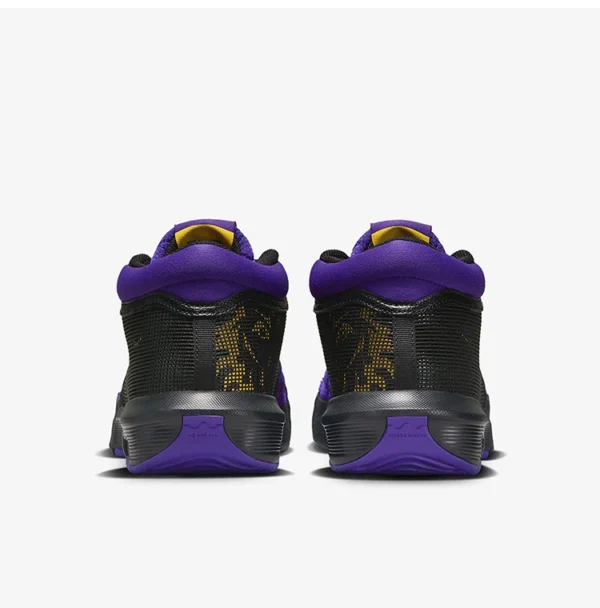 Nike LeBron Witness 8