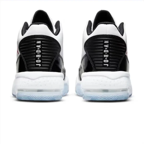 Nike Air Jordan Max Aura 2